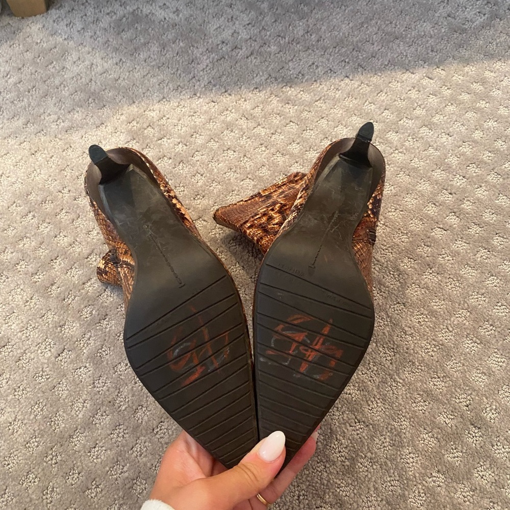 Stuart Weitzman ankle boots size 7 - Picture 4 of 8